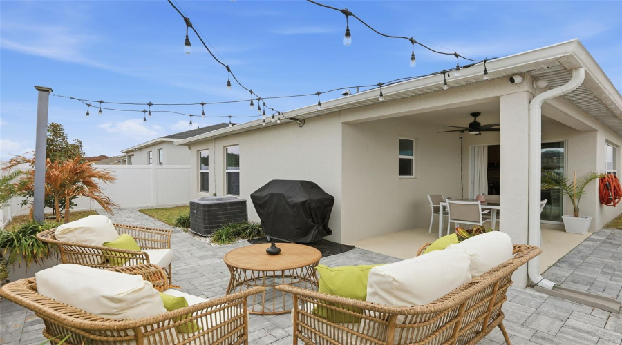 DAVENPORT, Florida 33897, 4 Bedrooms Bedrooms, ,2 BathroomsBathrooms,Residential,For Sale,PAPAYA,0,MFRO6381368