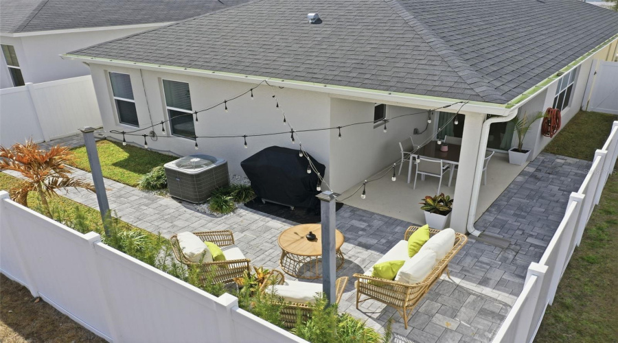 DAVENPORT, Florida 33897, 4 Bedrooms Bedrooms, ,2 BathroomsBathrooms,Residential,For Sale,PAPAYA,0,MFRO6381368