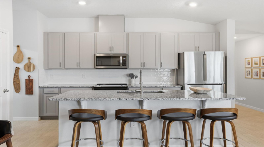 DAVENPORT, Florida 33897, 4 Bedrooms Bedrooms, ,2 BathroomsBathrooms,Residential,For Sale,PAPAYA,0,MFRO6381368