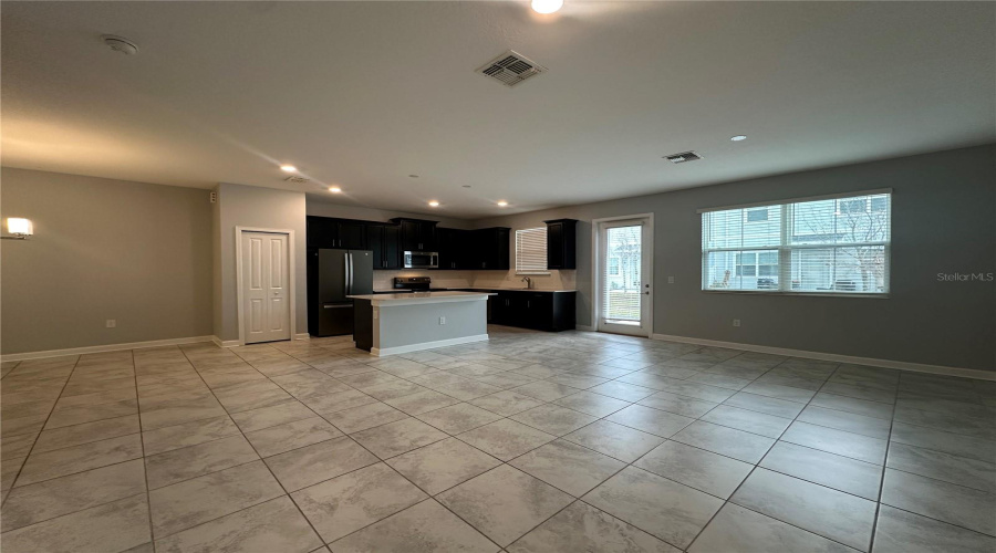 KISSIMMEE, Florida 34746, 4 Bedrooms Bedrooms, ,3 BathroomsBathrooms,Residential,For Sale,TITLE,0,MFRO6383915