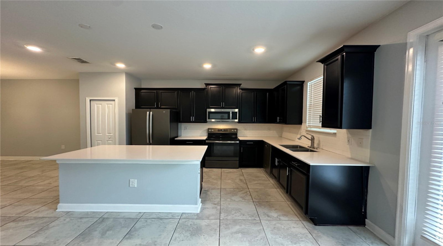 KISSIMMEE, Florida 34746, 4 Bedrooms Bedrooms, ,3 BathroomsBathrooms,Residential,For Sale,TITLE,0,MFRO6383915