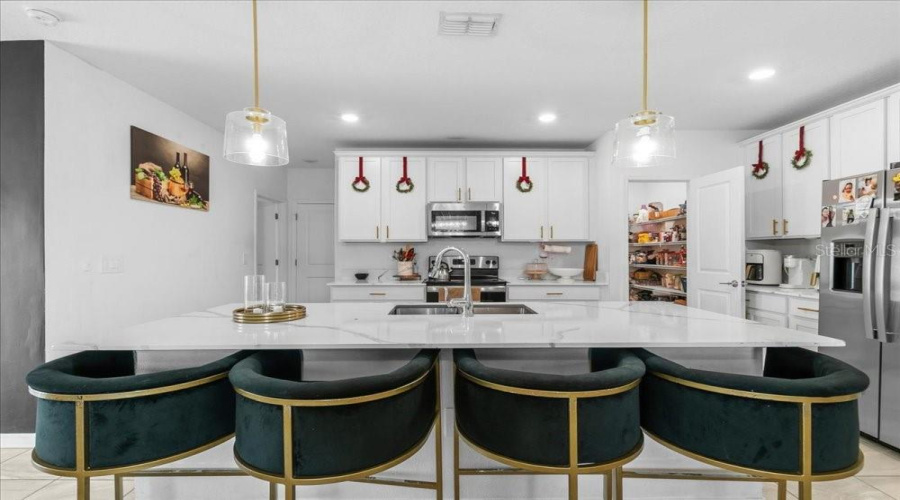 DAVENPORT, Florida 33837, 6 Bedrooms Bedrooms, ,3 BathroomsBathrooms,Residential,For Sale,JETT,0,MFRS5144220