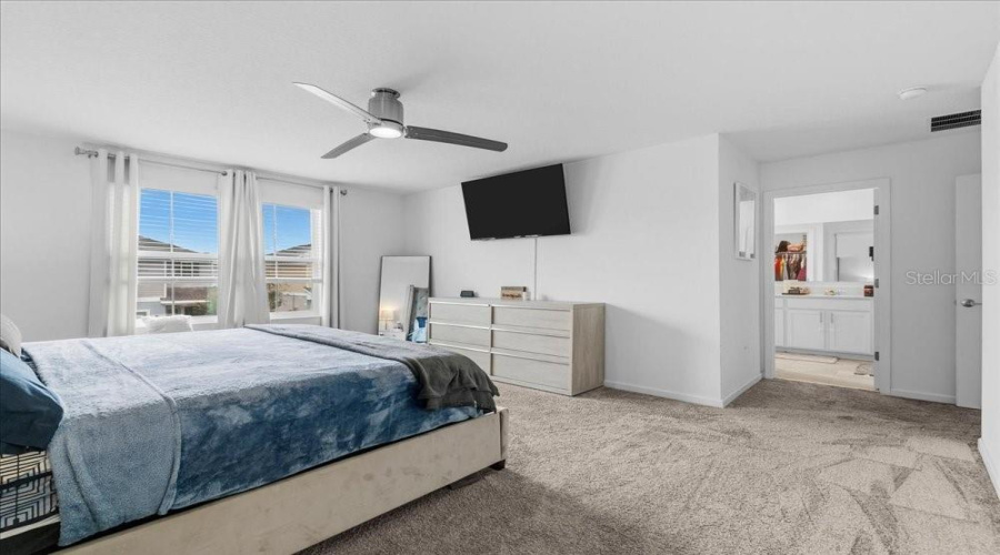 DAVENPORT, Florida 33837, 6 Bedrooms Bedrooms, ,3 BathroomsBathrooms,Residential,For Sale,JETT,0,MFRS5144220