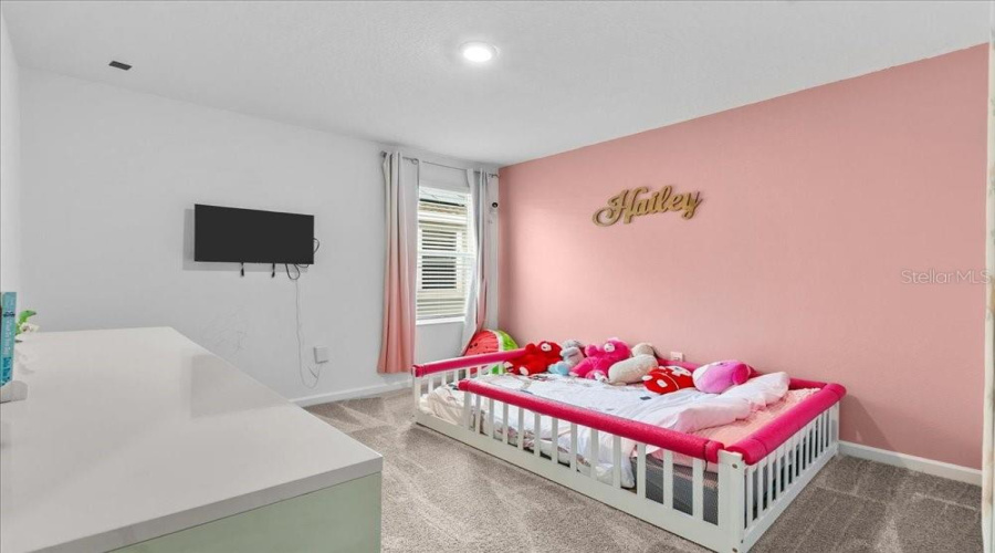 DAVENPORT, Florida 33837, 6 Bedrooms Bedrooms, ,3 BathroomsBathrooms,Residential,For Sale,JETT,0,MFRS5144220