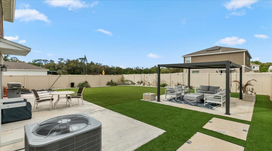 DAVENPORT, Florida 33837, 6 Bedrooms Bedrooms, ,3 BathroomsBathrooms,Residential,For Sale,JETT,0,MFRS5144220