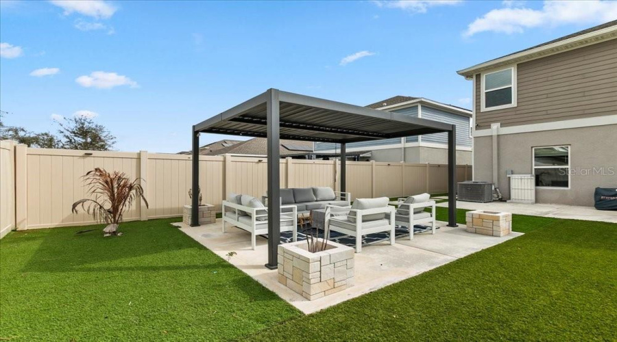 DAVENPORT, Florida 33837, 6 Bedrooms Bedrooms, ,3 BathroomsBathrooms,Residential,For Sale,JETT,0,MFRS5144220