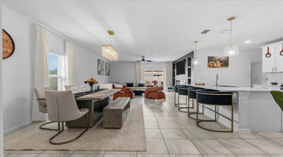 DAVENPORT, Florida 33837, 6 Bedrooms Bedrooms, ,3 BathroomsBathrooms,Residential,For Sale,JETT,0,MFRS5144220