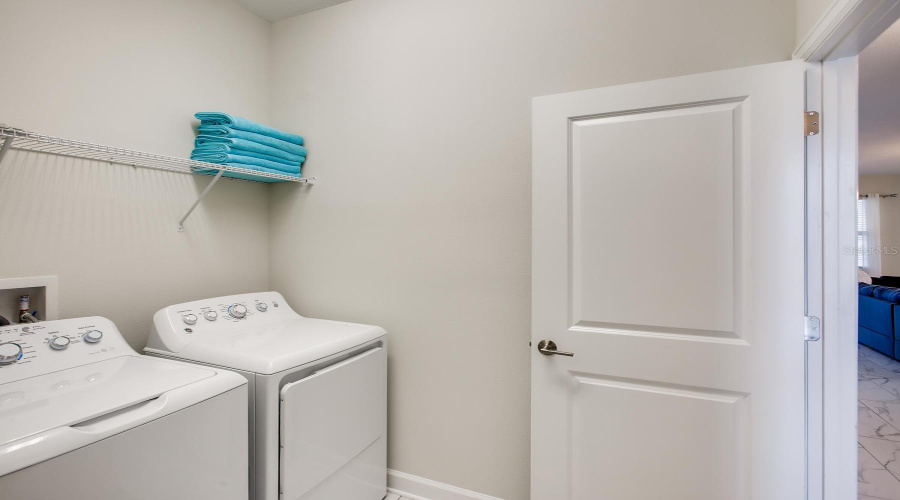 DAVENPORT, Florida 33896, 6 Bedrooms Bedrooms, ,6 BathroomsBathrooms,Residential,For Sale,CABOT CLIFFS,0,MFRO6363644