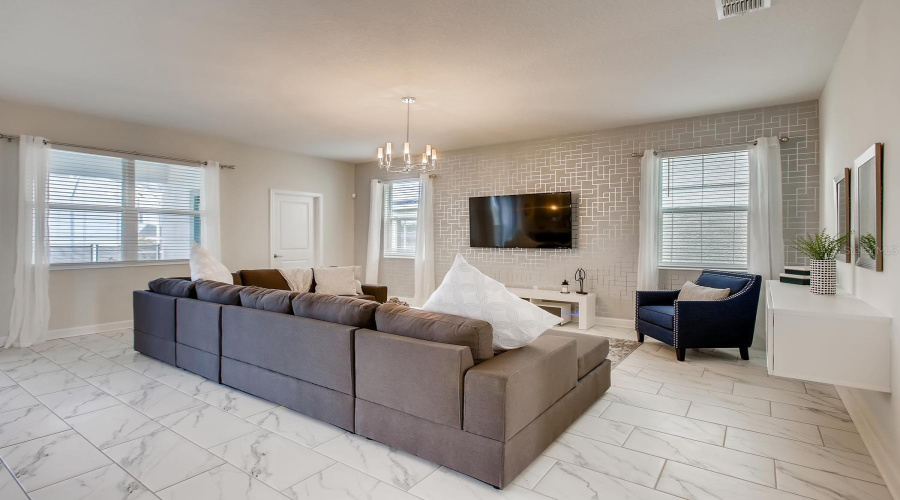 DAVENPORT, Florida 33896, 6 Bedrooms Bedrooms, ,6 BathroomsBathrooms,Residential,For Sale,CABOT CLIFFS,0,MFRO6363644