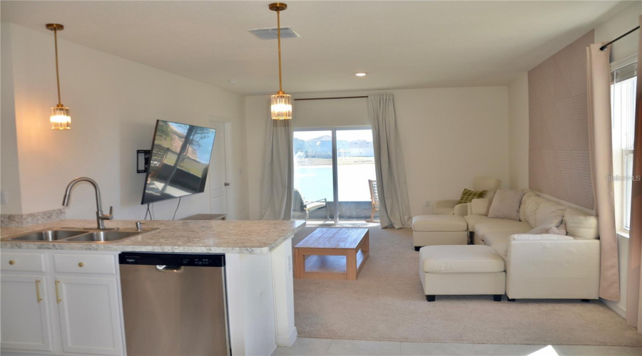 DAVENPORT, Florida 33837, 3 Bedrooms Bedrooms, ,2 BathroomsBathrooms,Residential,For Sale,EAGLEVIEW,0,MFRS5143737