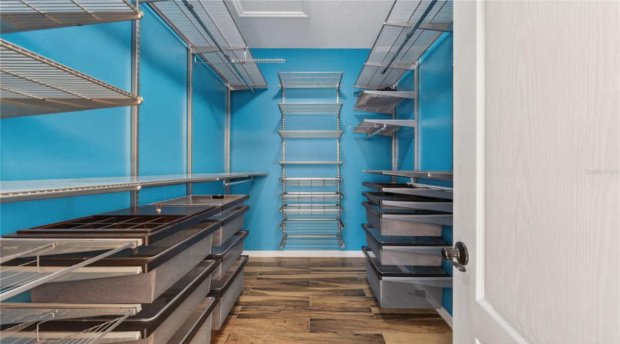 Owners Walk In Closet