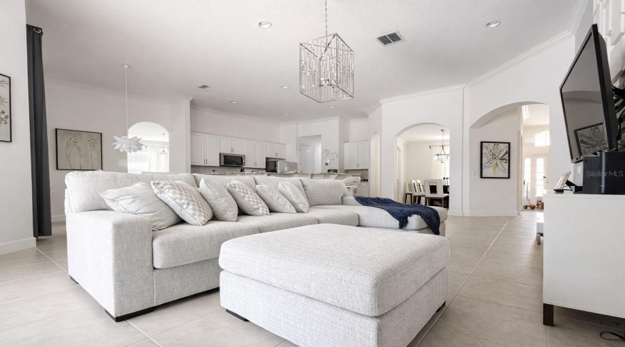 DAVENPORT, Florida 33837, 5 Bedrooms Bedrooms, ,4 BathroomsBathrooms,Residential,For Sale,OAKTREE,0,MFRO6383649