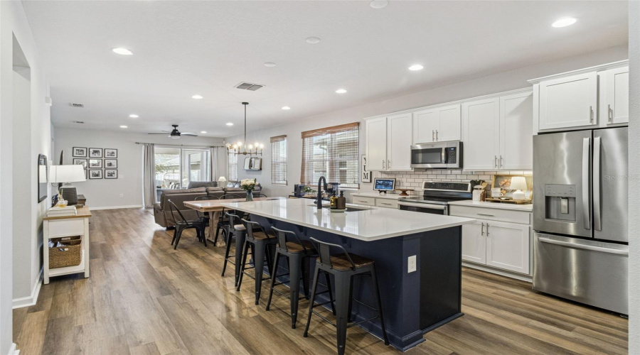 DAVENPORT, Florida 33837, 4 Bedrooms Bedrooms, ,2 BathroomsBathrooms,Residential,For Sale,BUCHANNAN,0,MFRO6384072