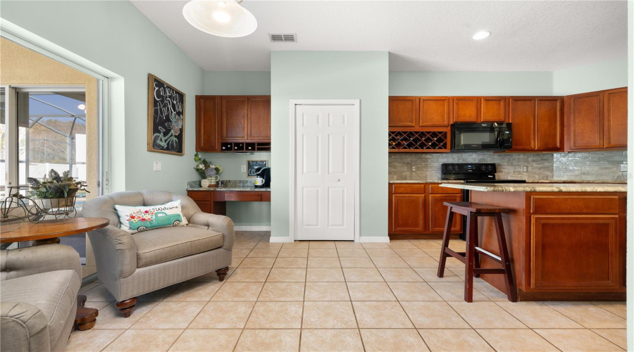 KISSIMMEE, Florida 34746, 5 Bedrooms Bedrooms, ,3 BathroomsBathrooms,Residential,For Sale,WINDWARD OAKS,0,MFRO6383771