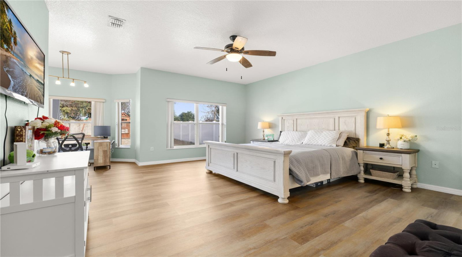 KISSIMMEE, Florida 34746, 5 Bedrooms Bedrooms, ,3 BathroomsBathrooms,Residential,For Sale,WINDWARD OAKS,0,MFRO6383771