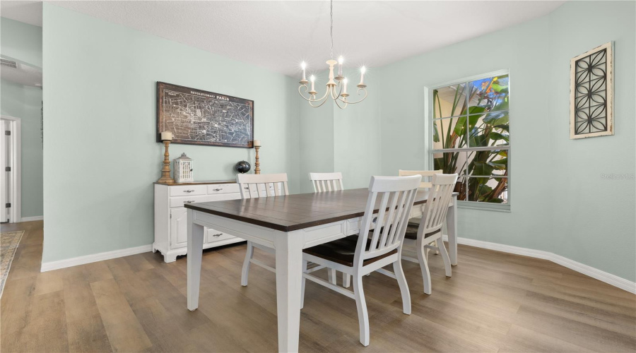 KISSIMMEE, Florida 34746, 5 Bedrooms Bedrooms, ,3 BathroomsBathrooms,Residential,For Sale,WINDWARD OAKS,0,MFRO6383771