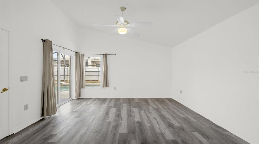 DAVENPORT, Florida 33896, 4 Bedrooms Bedrooms, ,3 BathroomsBathrooms,Residential,For Sale,KILDRUMMY,0,MFRO6380195