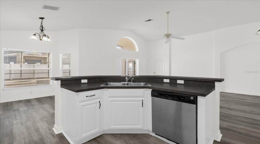 DAVENPORT, Florida 33896, 4 Bedrooms Bedrooms, ,3 BathroomsBathrooms,Residential,For Sale,KILDRUMMY,0,MFRO6380195