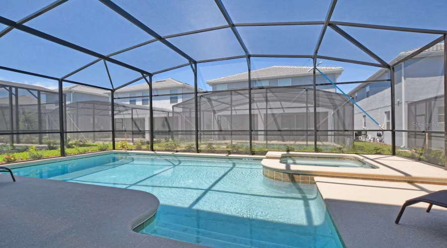 KISSIMMEE, Florida 34746, 6 Bedrooms Bedrooms, ,5 BathroomsBathrooms,Residential,For Sale,KINGS CASTLE,0,MFRO6369737