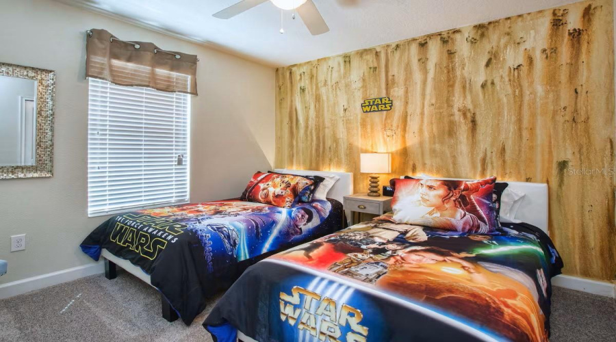 KISSIMMEE, Florida 34746, 6 Bedrooms Bedrooms, ,5 BathroomsBathrooms,Residential,For Sale,KINGS CASTLE,0,MFRO6369737