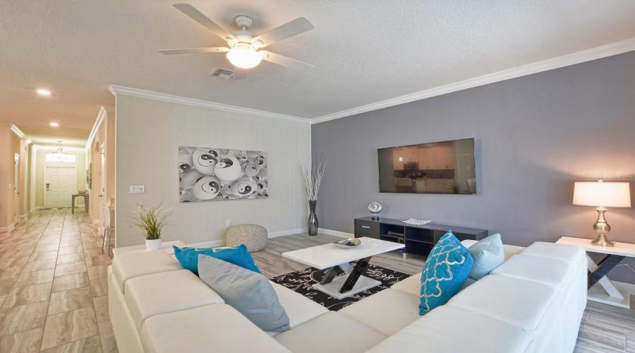 KISSIMMEE, Florida 34746, 6 Bedrooms Bedrooms, ,5 BathroomsBathrooms,Residential,For Sale,KINGS CASTLE,0,MFRO6369737