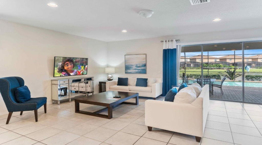 KISSIMMEE, Florida 34747, 8 Bedrooms Bedrooms, ,6 BathroomsBathrooms,Residential,For Sale,MACAPA,0,MFRO6384144