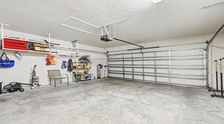 DAVENPORT, Florida 33896, 3 Bedrooms Bedrooms, ,2 BathroomsBathrooms,Residential,For Sale,LISBON,0,MFRO6384141