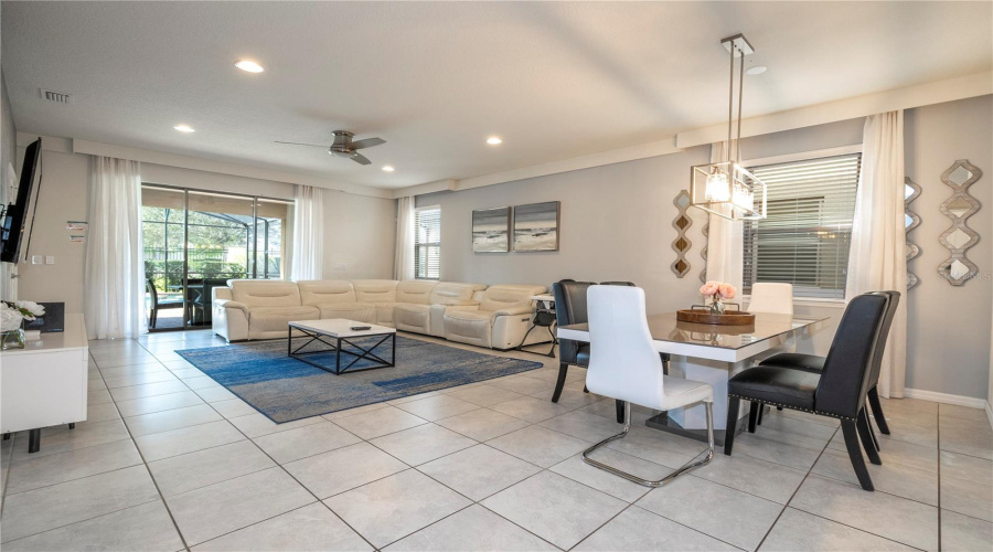 KISSIMMEE, Florida 34747, 6 Bedrooms Bedrooms, ,4 BathroomsBathrooms,Residential,For Sale,RHODES,0,MFRO6381275