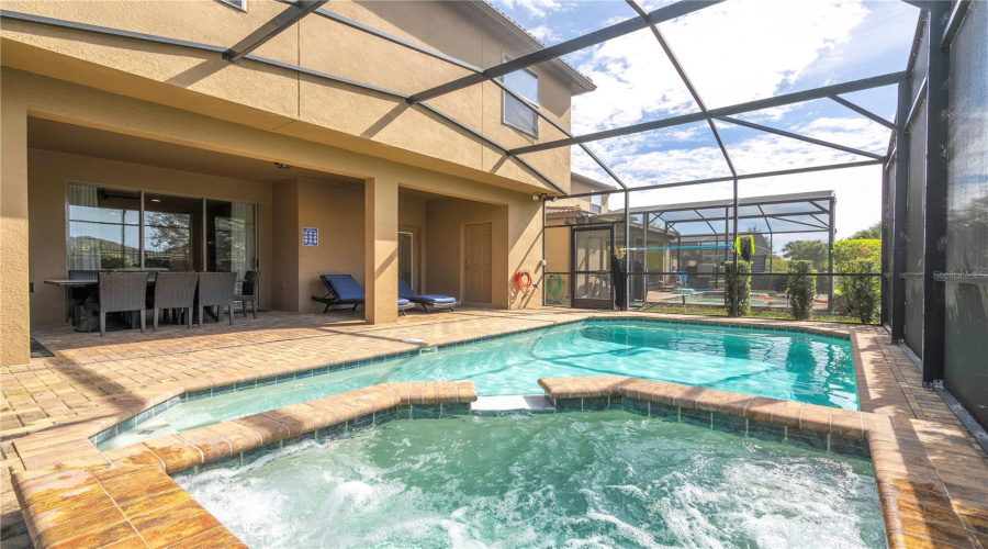 KISSIMMEE, Florida 34747, 6 Bedrooms Bedrooms, ,4 BathroomsBathrooms,Residential,For Sale,RHODES,0,MFRO6381275