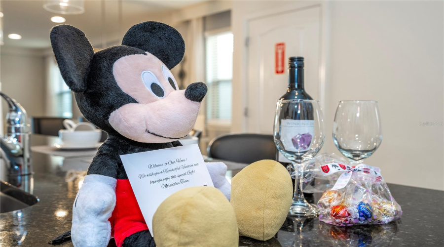 KISSIMMEE, Florida 34747, 6 Bedrooms Bedrooms, ,4 BathroomsBathrooms,Residential,For Sale,RHODES,0,MFRO6381275