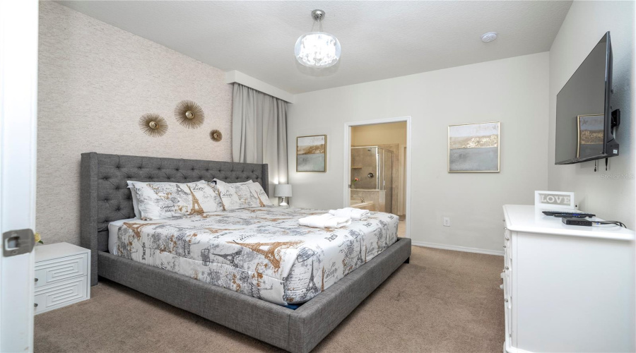 KISSIMMEE, Florida 34747, 6 Bedrooms Bedrooms, ,4 BathroomsBathrooms,Residential,For Sale,RHODES,0,MFRO6381275