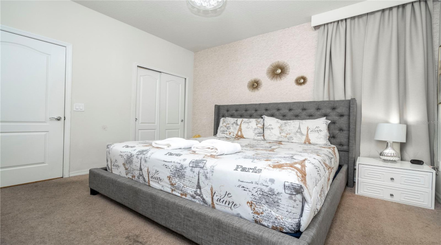 KISSIMMEE, Florida 34747, 6 Bedrooms Bedrooms, ,4 BathroomsBathrooms,Residential,For Sale,RHODES,0,MFRO6381275