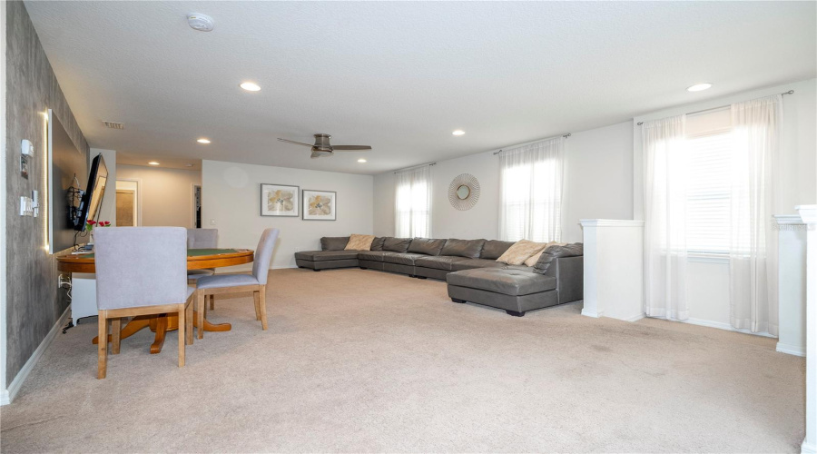 KISSIMMEE, Florida 34747, 6 Bedrooms Bedrooms, ,4 BathroomsBathrooms,Residential,For Sale,RHODES,0,MFRO6381275