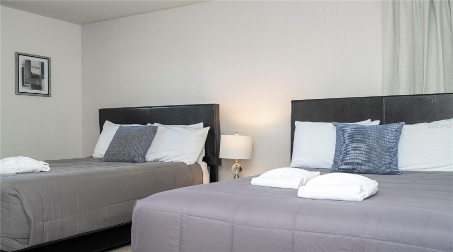 KISSIMMEE, Florida 34747, 6 Bedrooms Bedrooms, ,4 BathroomsBathrooms,Residential,For Sale,RHODES,0,MFRO6381275