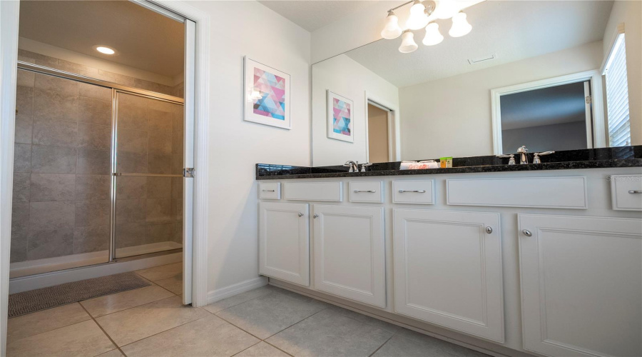 KISSIMMEE, Florida 34747, 6 Bedrooms Bedrooms, ,4 BathroomsBathrooms,Residential,For Sale,RHODES,0,MFRO6381275