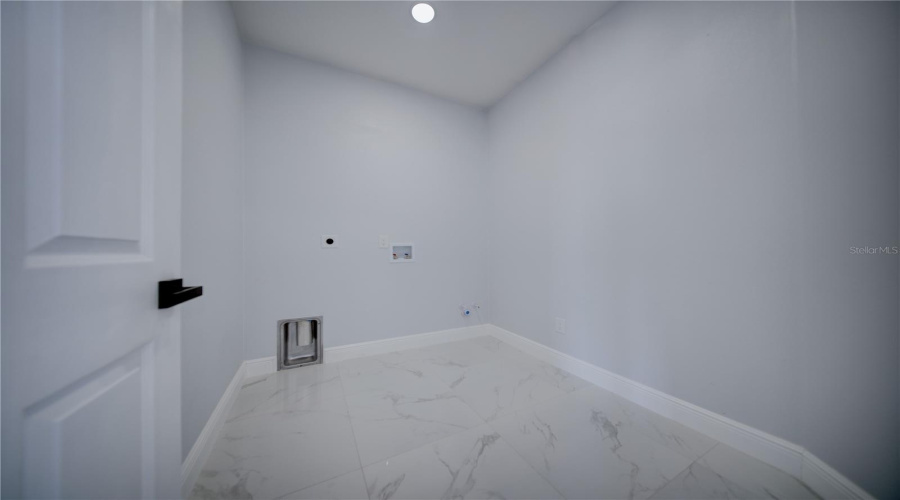 KISSIMMEE, Florida 34746, 5 Bedrooms Bedrooms, ,3 BathroomsBathrooms,Residential,For Sale,SWEETSPIRE,0,MFRS5144269