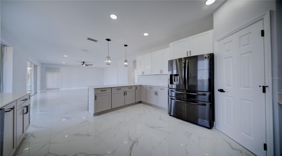 KISSIMMEE, Florida 34746, 5 Bedrooms Bedrooms, ,3 BathroomsBathrooms,Residential,For Sale,SWEETSPIRE,0,MFRS5144269