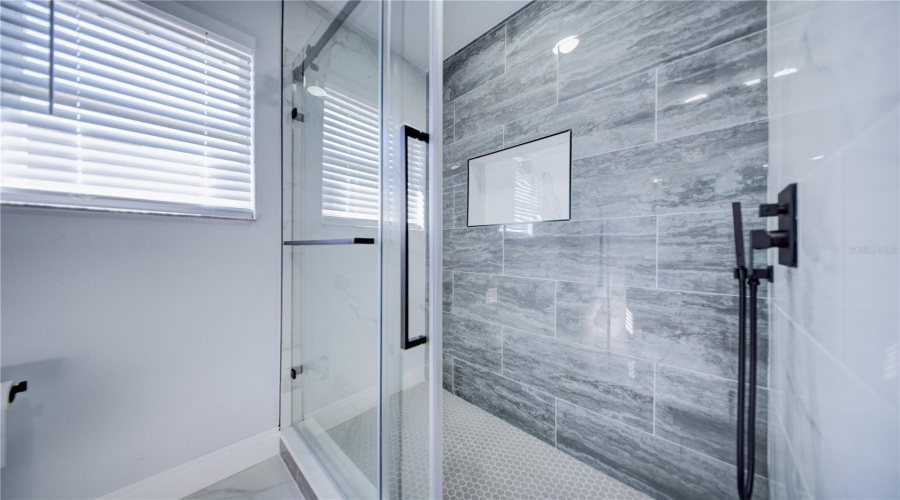 KISSIMMEE, Florida 34746, 5 Bedrooms Bedrooms, ,3 BathroomsBathrooms,Residential,For Sale,SWEETSPIRE,0,MFRS5144269