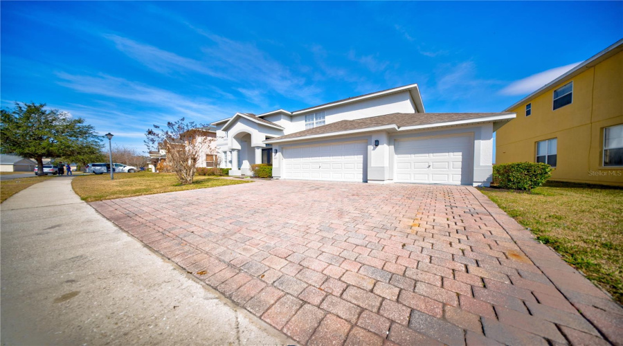 KISSIMMEE, Florida 34746, 5 Bedrooms Bedrooms, ,3 BathroomsBathrooms,Residential,For Sale,SWEETSPIRE,0,MFRS5144269