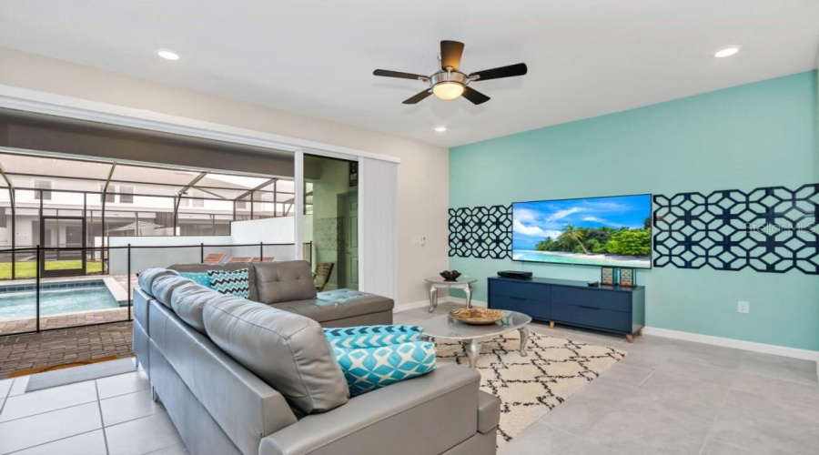 DAVENPORT, Florida 33897, 5 Bedrooms Bedrooms, ,4 BathroomsBathrooms,Residential,For Sale,LAVA TREE DR,0,MFRO6338426