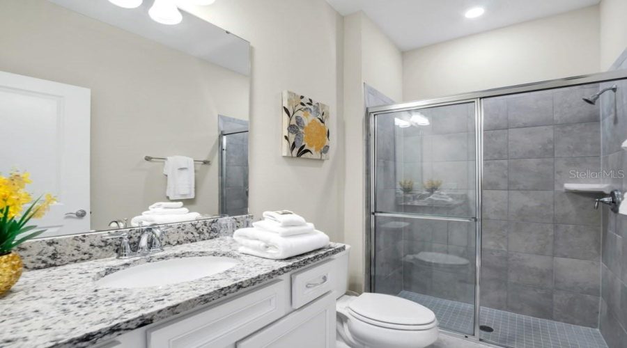 DAVENPORT, Florida 33897, 5 Bedrooms Bedrooms, ,4 BathroomsBathrooms,Residential,For Sale,LAVA TREE DR,0,MFRO6338426