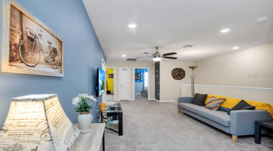 DAVENPORT, Florida 33897, 5 Bedrooms Bedrooms, ,4 BathroomsBathrooms,Residential,For Sale,LAVA TREE DR,0,MFRO6338426