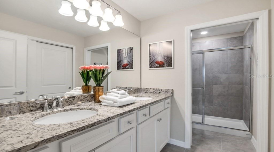 DAVENPORT, Florida 33897, 5 Bedrooms Bedrooms, ,4 BathroomsBathrooms,Residential,For Sale,LAVA TREE DR,0,MFRO6338426