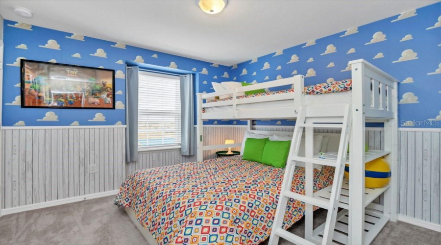 DAVENPORT, Florida 33897, 5 Bedrooms Bedrooms, ,4 BathroomsBathrooms,Residential,For Sale,LAVA TREE DR,0,MFRO6338426