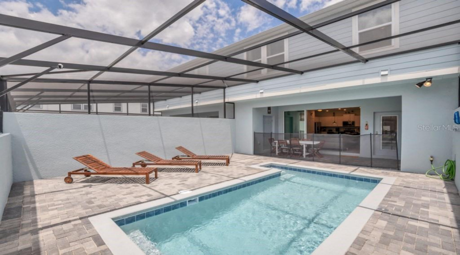 DAVENPORT, Florida 33897, 5 Bedrooms Bedrooms, ,4 BathroomsBathrooms,Residential,For Sale,LAVA TREE DR,0,MFRO6338426