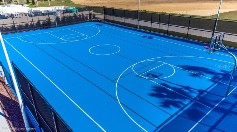 DAVENPORT, Florida 33897, 5 Bedrooms Bedrooms, ,4 BathroomsBathrooms,Residential,For Sale,LAVA TREE DR,0,MFRO6338426