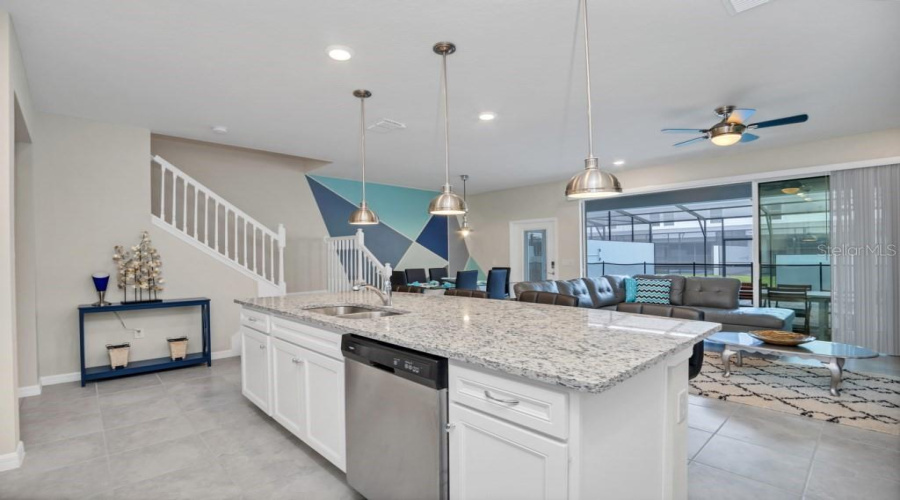 DAVENPORT, Florida 33897, 5 Bedrooms Bedrooms, ,4 BathroomsBathrooms,Residential,For Sale,LAVA TREE DR,0,MFRO6338426