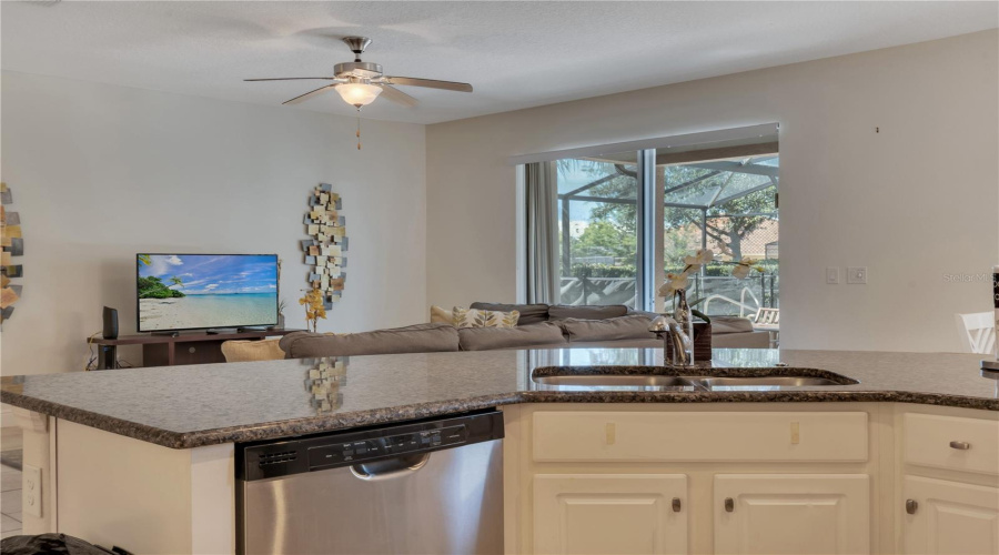 DAVENPORT, Florida 33837, 6 Bedrooms Bedrooms, ,4 BathroomsBathrooms,Residential,For Sale,ACORN,0,MFRG5095213