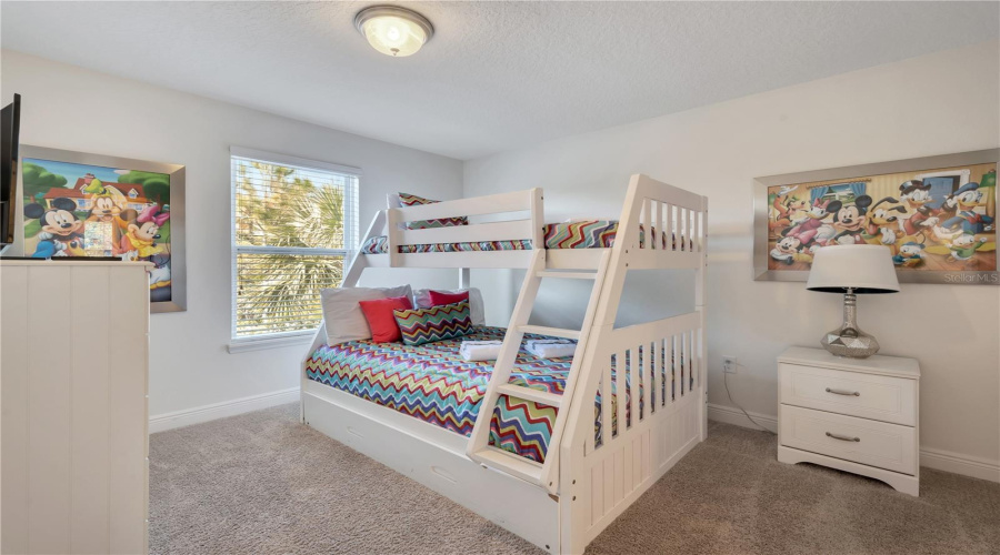 DAVENPORT, Florida 33837, 6 Bedrooms Bedrooms, ,4 BathroomsBathrooms,Residential,For Sale,ACORN,0,MFRG5095213