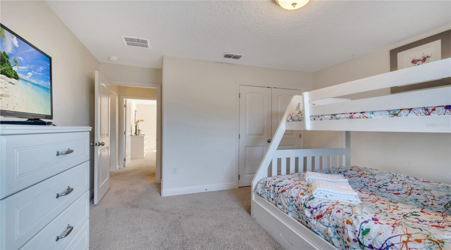 DAVENPORT, Florida 33837, 6 Bedrooms Bedrooms, ,4 BathroomsBathrooms,Residential,For Sale,ACORN,0,MFRG5095213